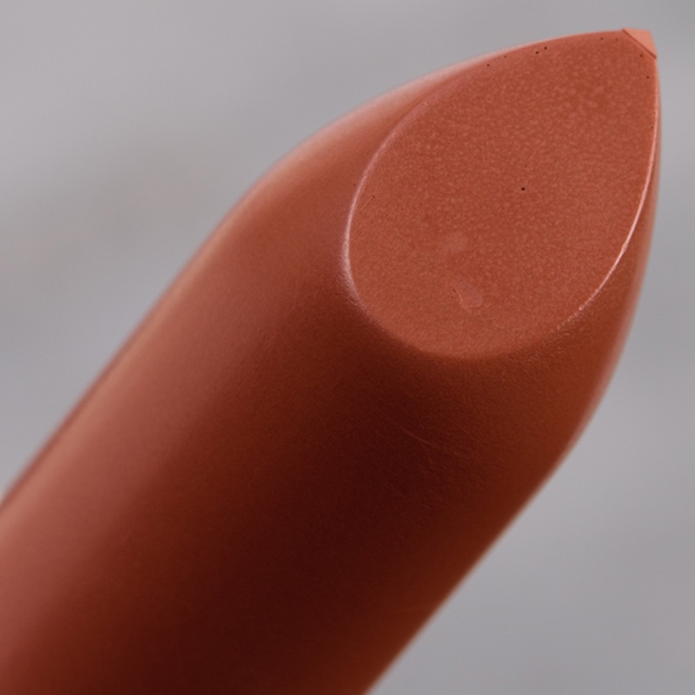 MAC Cosmetics Matte Lipstick in Yash - BNWOB & Original Discontinued Formula